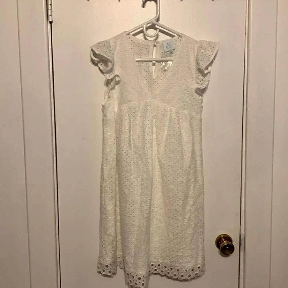 NWT Shop the mint white eyelet dress! Size S